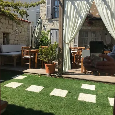 çona Butik Hotel 2*