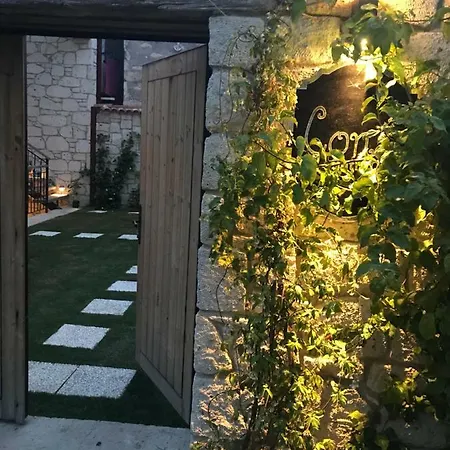 Hotel çona Butik 2*