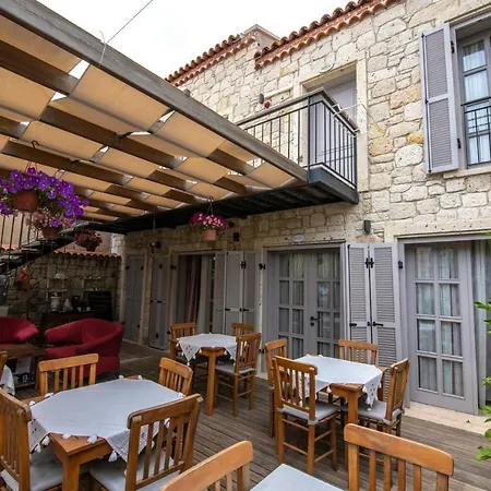 Hotel çona Butik 2*