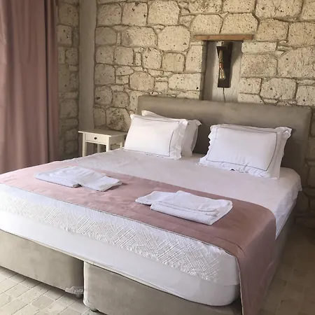 Cona فندق ألاتشاتي