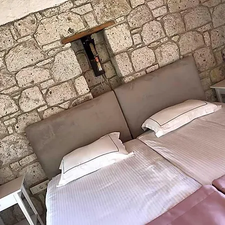 فندق Cona ألاتشاتي