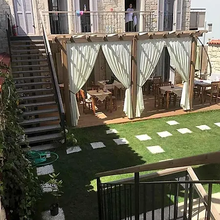 Cona 2* ألاتشاتي