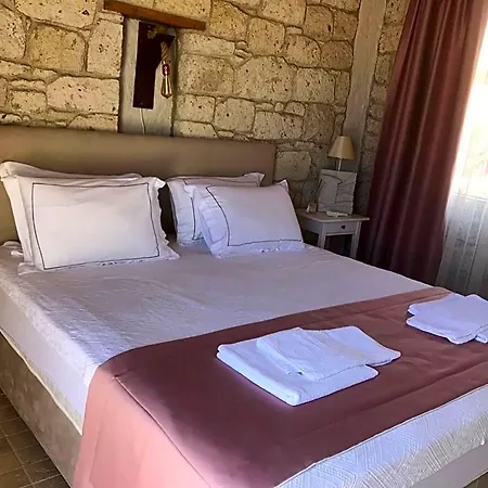 Cona Hotel
