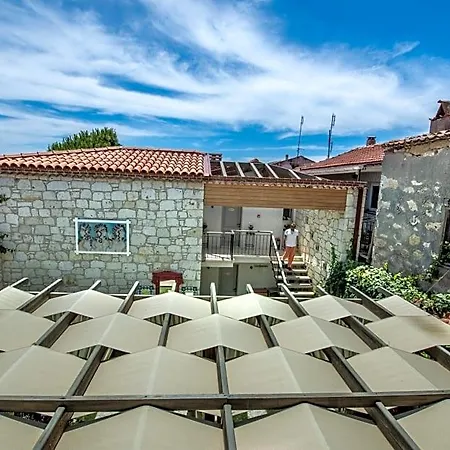 Hotel Cona 2*