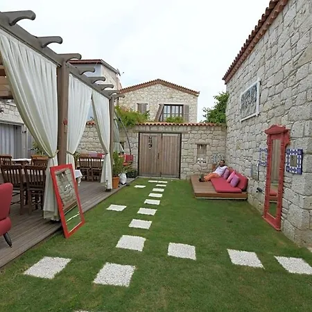 Cona Hotel